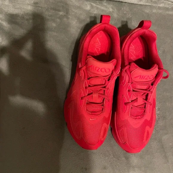 Nike Air Max Red Sneakers - Picture 4 of 6